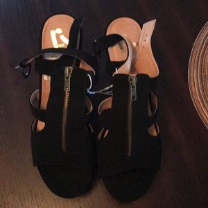 New Report Wedge Shoes